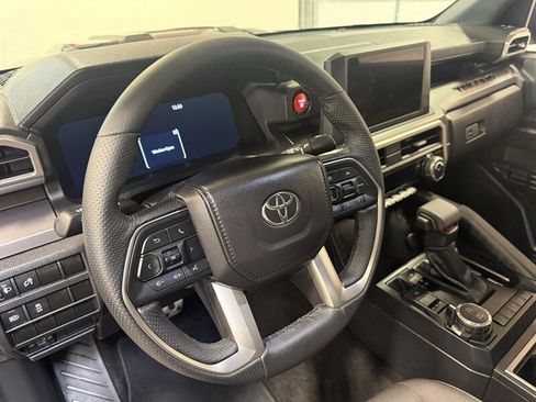 Used 2026 Toyota Tacoma TRD Sport AWD/4WD image 19