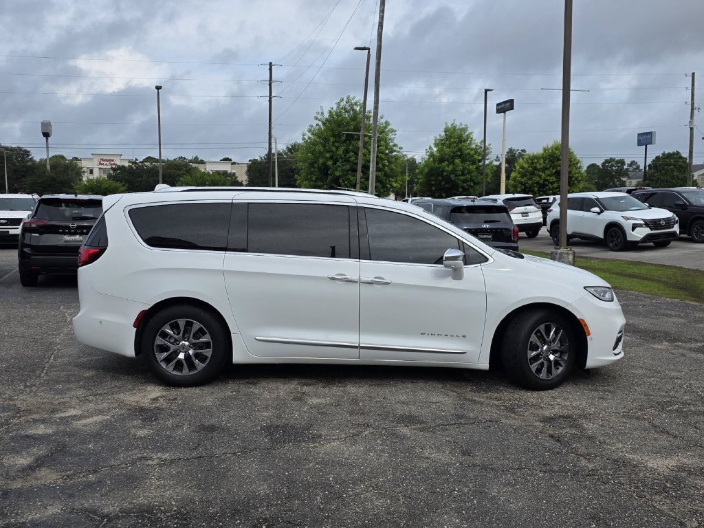 Used 2022 Chrysler Pacifica Pinnacle FWD image 52