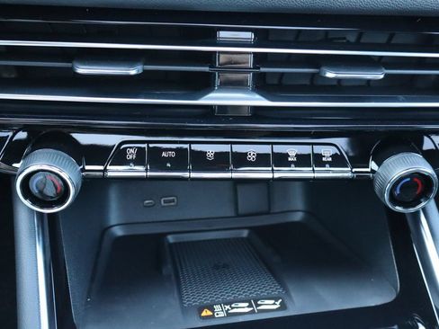 New 2027 Chevrolet Traverse LT w/ Enhanced Driving Package AWD/4WD image 13