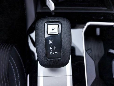 New 2025 Mitsubishi Outlander ES image 17