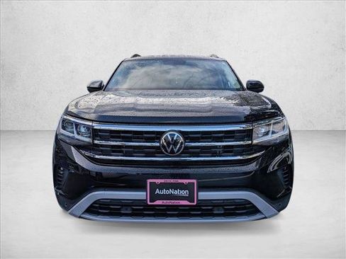 Used 2022 Volkswagen Atlas SE image 2