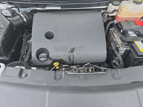 Used 2023 Chevrolet Traverse LT FWD image 23