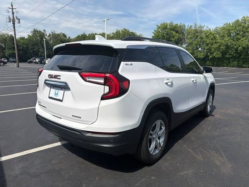 Used 2023 GMC Terrain SLE w/ Driver Convenience Package AWD/4WD image 5