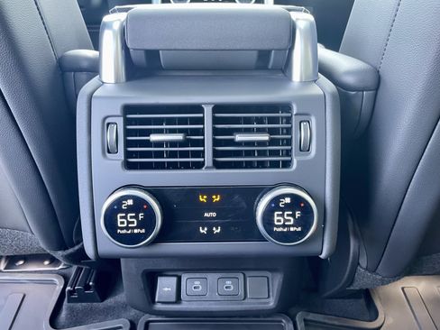 New 2026 Land Rover Discovery Limited Edition AWD/4WD image 26
