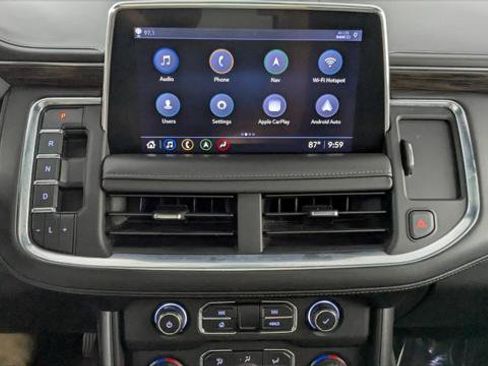 Used 2021 Chevrolet Suburban LT w/ Rear Media and Nav Package RWD image 31