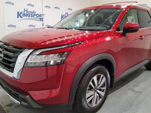 Used 2023 Nissan Pathfinder SL FWD image 5