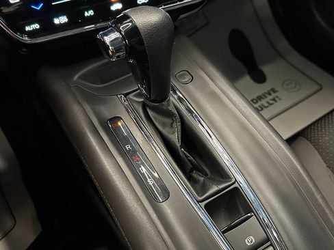 Used 2022 Honda HR-V EX image 16