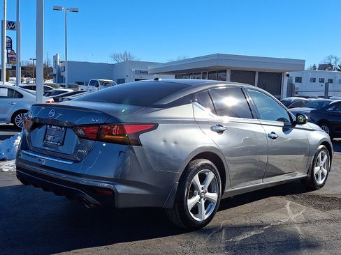 Used 2019 Nissan Altima 2.5 SV image 6