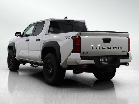Used 2024 Toyota Tacoma TRD Off-Road w/ TRD Off Road Premium Package AWD/4WD image 3