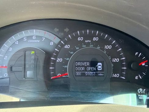 Used 2010 Toyota Camry XLE FWD image 17