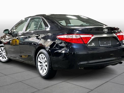 Used 2016 Toyota Camry LE image 11
