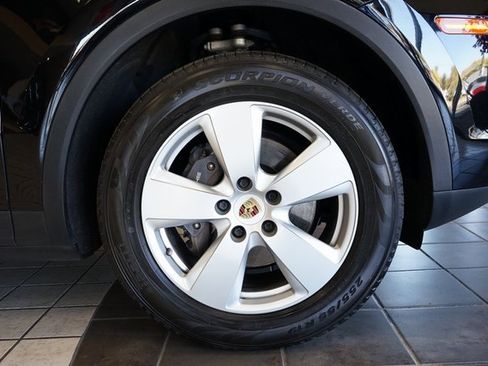 Used 2020 Porsche Cayenne image 56