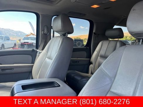 Used 2008 Chevrolet Suburban LTZ w/ LTZ Preferred Equipment Group AWD/4WD image 13