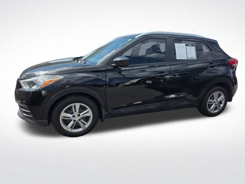 Used 2019 Nissan Kicks S FWD image 8