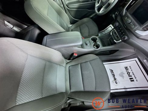 Used 2022 GMC Terrain SLE image 30