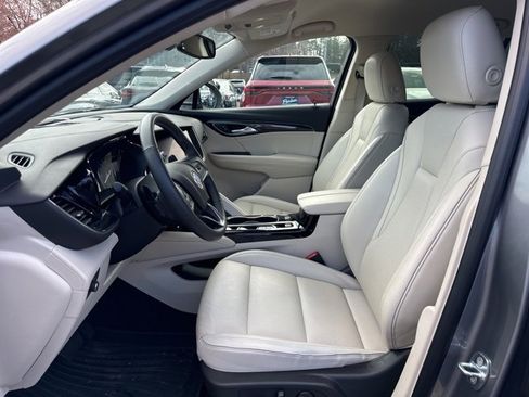 Used 2022 Buick Envision Essence w/ Safety Package image 7