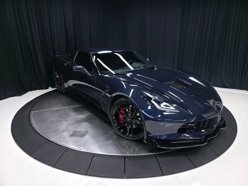 Used 2016 Chevrolet Corvette Stingray Coupe w/ 2LT Preferred Equipment Group RWD image 16