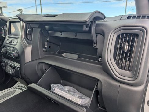 Used 2019 Chevrolet Silverado 1500 Custom w/ Custom Value Package image 28