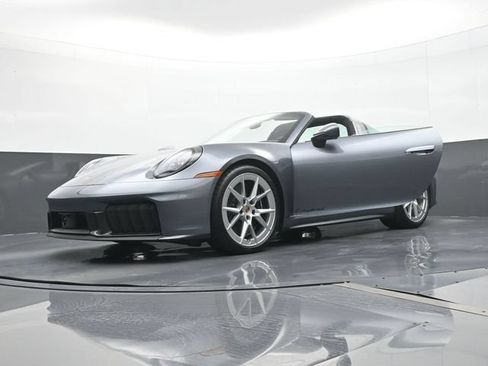 Certified 2026 Porsche 911 Targa 4 GTS AWD/4WD image 27