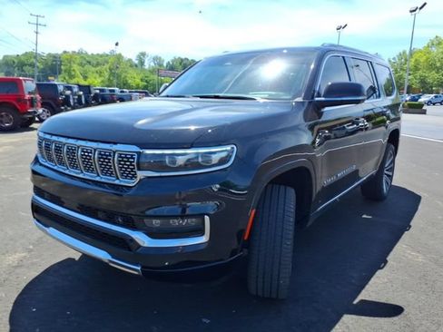 Used 2022 Jeep Grand Wagoneer Series II w/ Convenience Group III AWD/4WD image 31