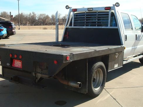 Used 2006 Ford F350 XL image 4