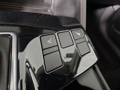 Certified 2025 Kia Sportage EX image 28