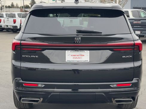 Used 2025 Buick Enclave Sport Touring image 6