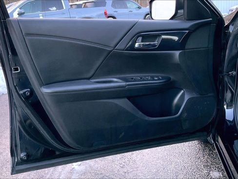 Used 2014 Honda Accord Sport image 21