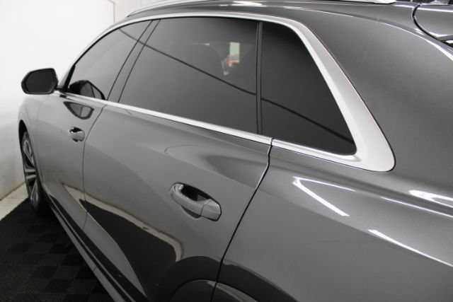 Used 2021 Audi Q8 Premium Plus w/ Premium Plus Package AWD/4WD image 10