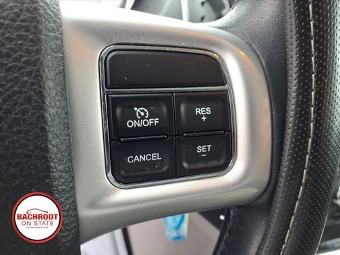 Used 2016 Dodge Grand Caravan SXT w/ Rear Park Assist Package FWD image 19
