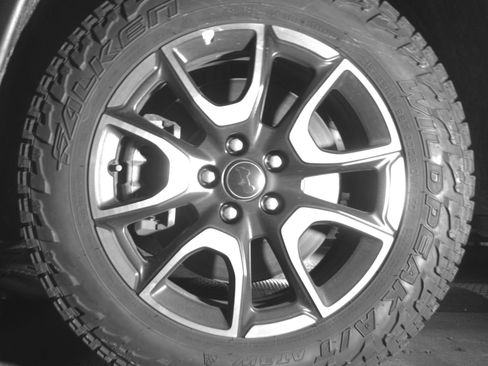 Used 2025 Jeep Compass Trailhawk image 12