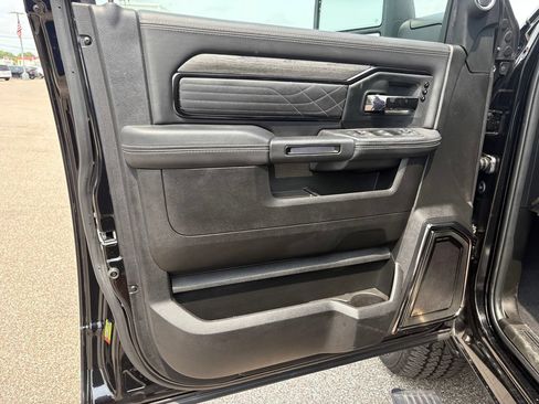Used 2026 RAM 2500 Limited AWD/4WD image 9