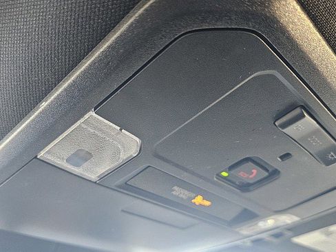 Used 2024 Toyota Tacoma TRD Off-Road image 17