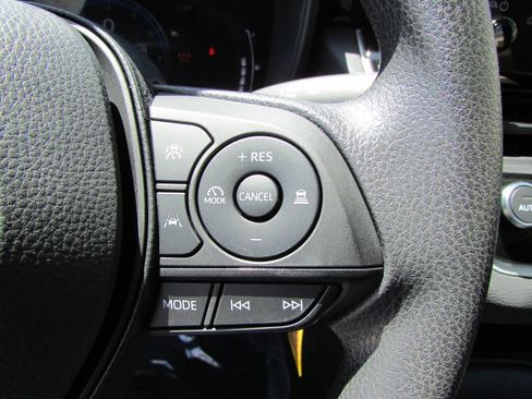 Used 2026 Toyota Corolla LE FWD image 25