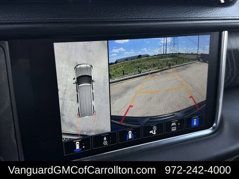 Used 2023 GMC Yukon Denali RWD image 18
