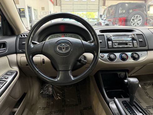 Used 2004 Toyota Camry SE FWD image 20