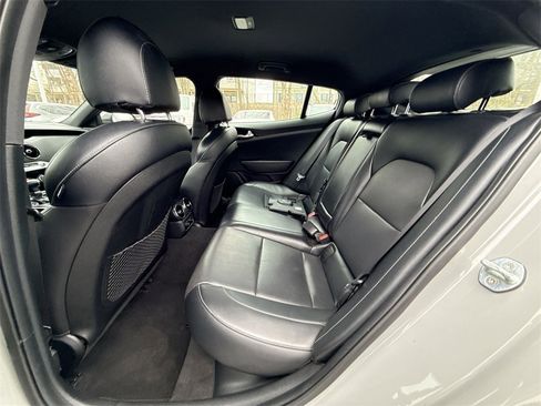 Used 2022 Kia Stinger GT-Line image 24