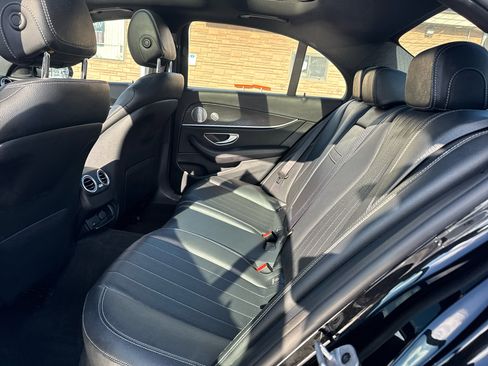 Used 2020 Mercedes-Benz E 350 4MATIC Sedan image 38