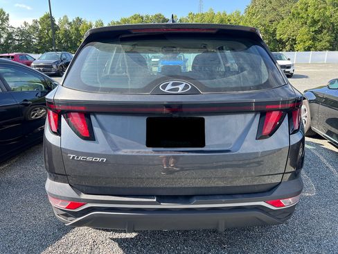 Used 2024 Hyundai Tucson SE FWD image 3