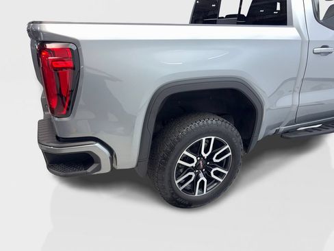 Used 2025 GMC Sierra 1500 AT4 w/ AT4 Premium Package AWD/4WD image 14