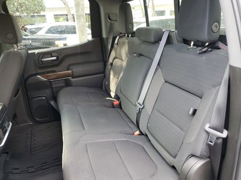 Used 2021 GMC Sierra 1500 Elevation w/ Preferred Package image 4