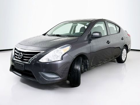 Used 2015 Nissan Versa S Plus FWD image 2
