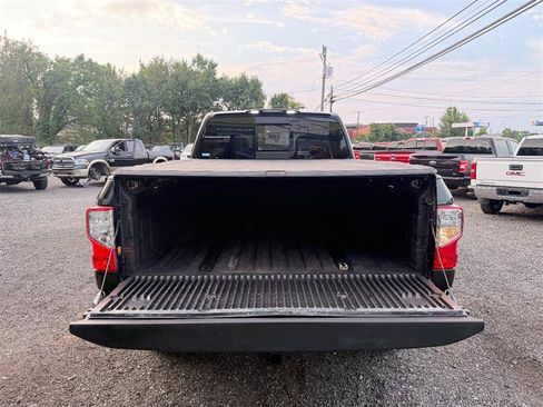 Used 2016 Nissan Titan SL AWD/4WD image 6