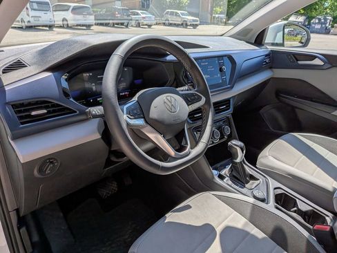 Used 2023 Volkswagen Taos SE w/ Panoramic Sunroof Package AWD/4WD image 13