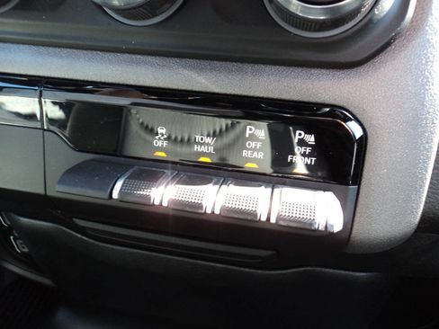 Used 2022 RAM 1500 Tradesman w/ Level 1 Safety Group image 13