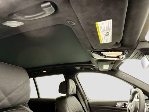 New 2026 BMW X7 xDrive40i AWD/4WD image 17