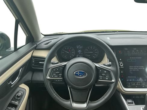 Used 2025 Subaru Outback Premium AWD/4WD image 12