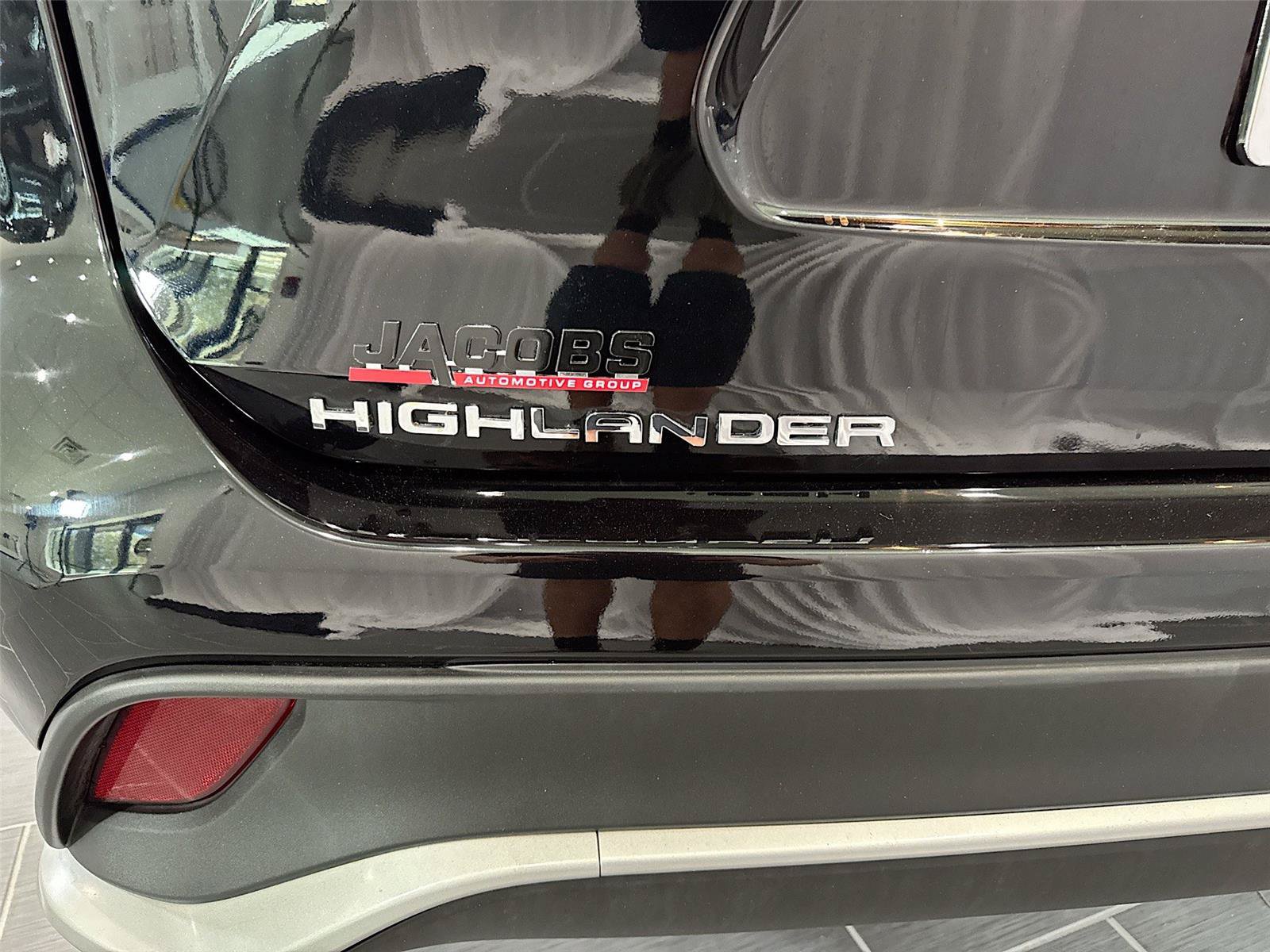 Used 2024 Toyota Highlander XSE FWD image 37