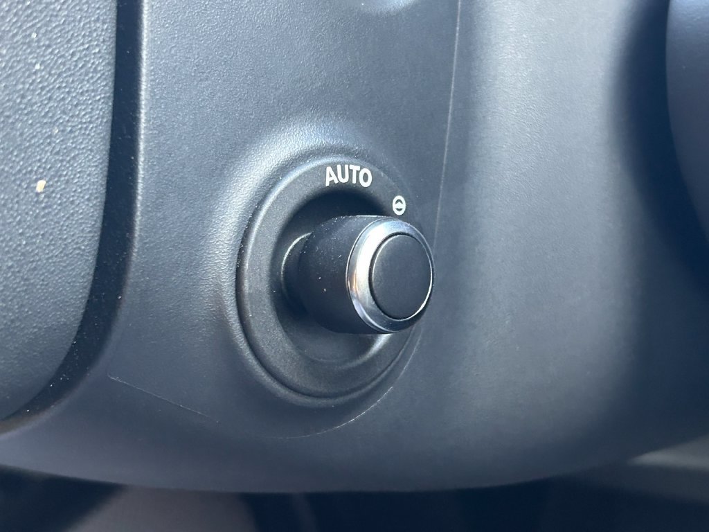 Used 2024 Land Rover Defender 130 Outbound AWD/4WD image 36