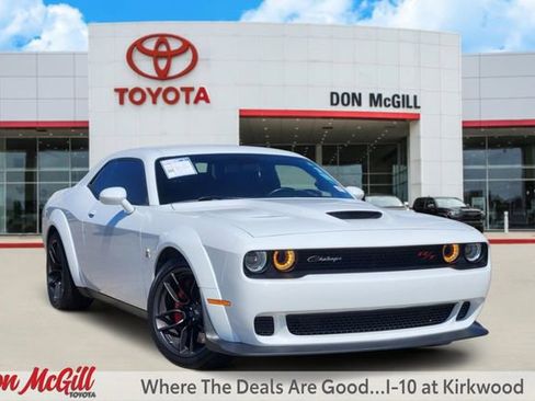 Used 2022 Dodge Challenger R/T Scat Pack image 1
